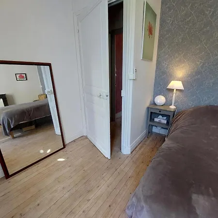 La Jumelle Maison De Avec Jardin A *