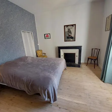 La Jumelle Maison De Avec Jardin A *